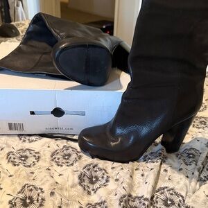 Nine West Black Leather Mid-Calf Block Heel Boots